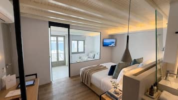 Junior Suite Sea View with Jacuzzi