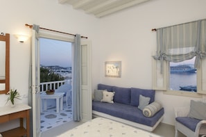 Standard Room, Sea View | In-room safe, blackout curtains, free WiFi, bed sheets