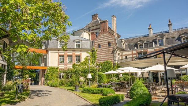 Front of property - Le Domaine de Beaulieu (Busnes)