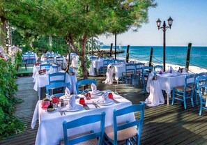 5 Restaurants; Frühstück, Mittagessen und Abendessen werden serviert