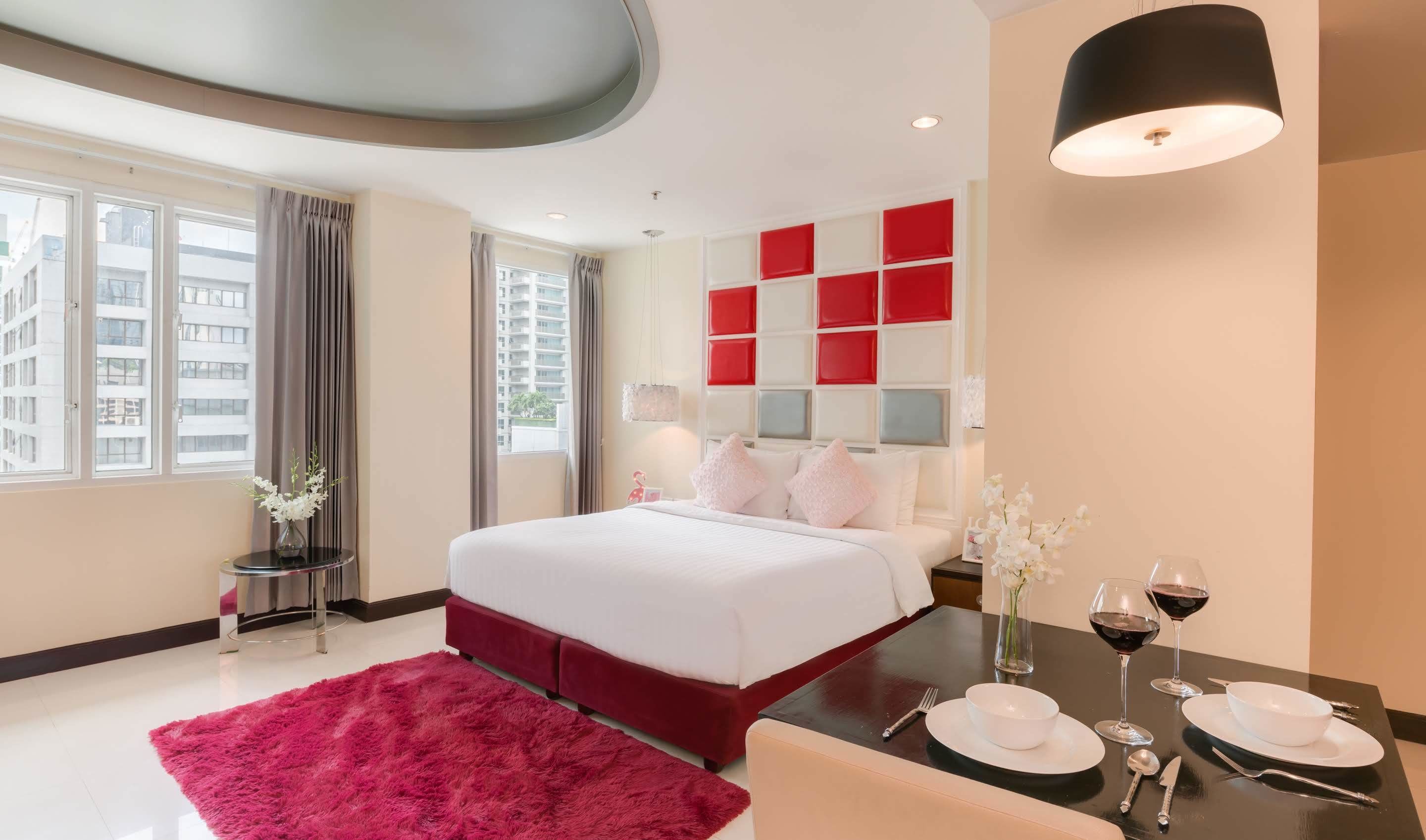 theme room | 1 bedroom, premium bedding, in-room safe, desk