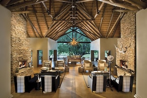 Sala de estar en el lobby