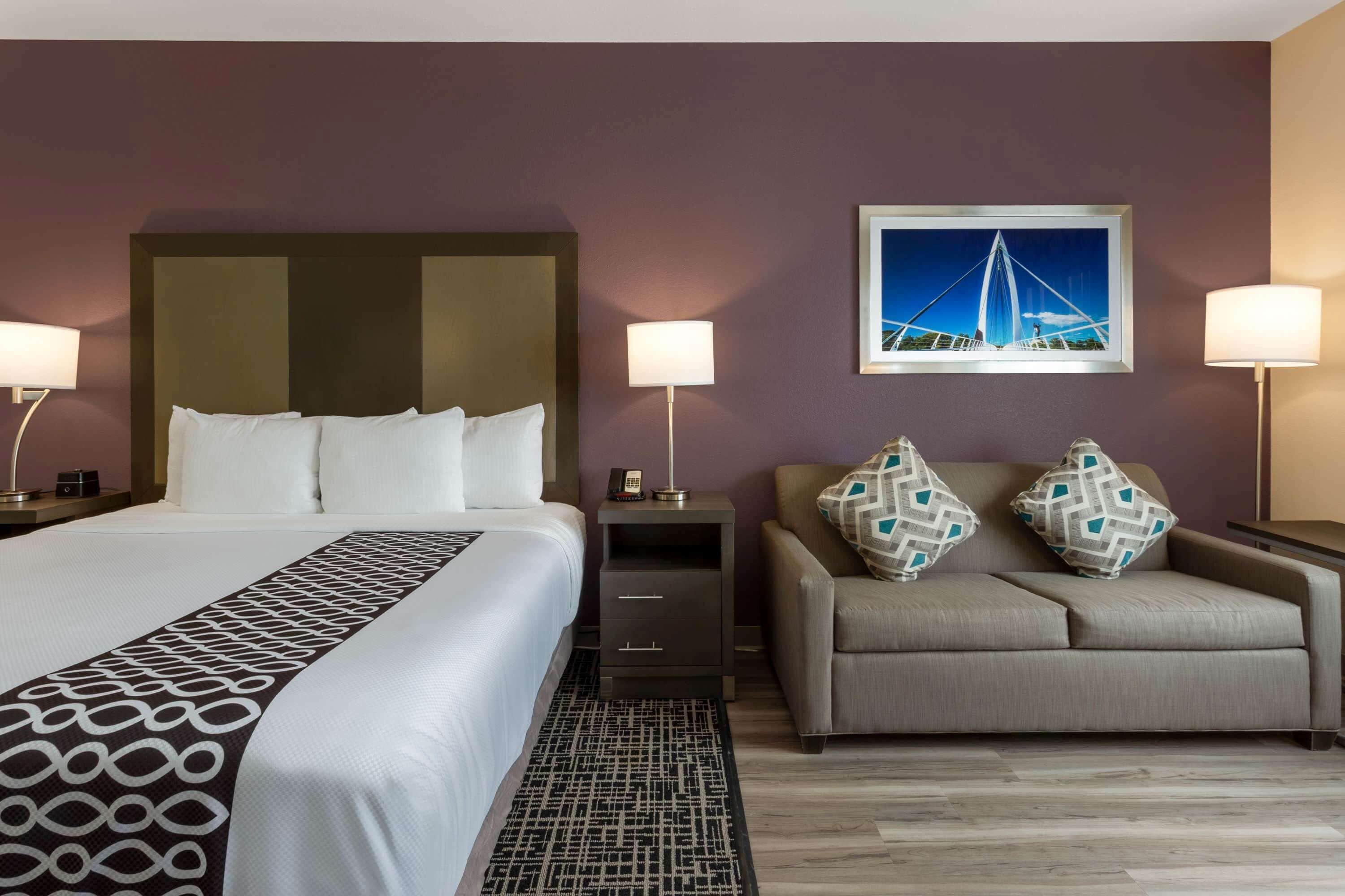 desk, blackout curtains, iron/ironing board, free wifi