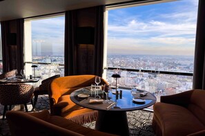 2 restaurants; lunch and dinner served  - Hotel Kenzi Tower (Casablanca)