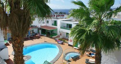 Elena Apartamentos