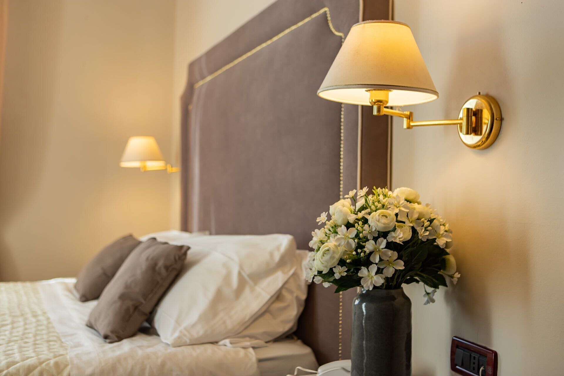 Kahden hengen comfort-huone | Minibaari, tallelokero huoneessa, työpöytä, vauvansängyt