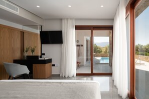 Suite, Private Pool, Sea View | In-room safe, desk, soundproofing, free WiFi - Ikaros Beach Resort & Spa - Adults Only (Hersonissos)