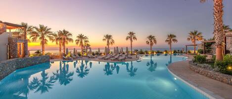 Indoor pool, 4 outdoor pools, pool umbrellas, sun loungers