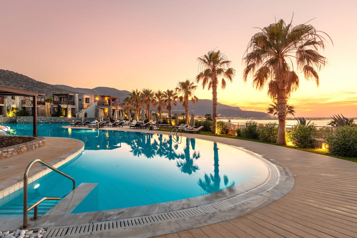 Piscina | Piscina interna, 4 piscinas externas, guarda-sóis, espreguiçadeiras