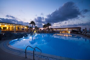 Exterior - Ikaros Beach Resort & Spa - Adults Only (Hersonissos)