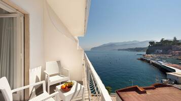 Zimmer | Zimmersafe, Schreibtisch, WLAN, Bettwäsche