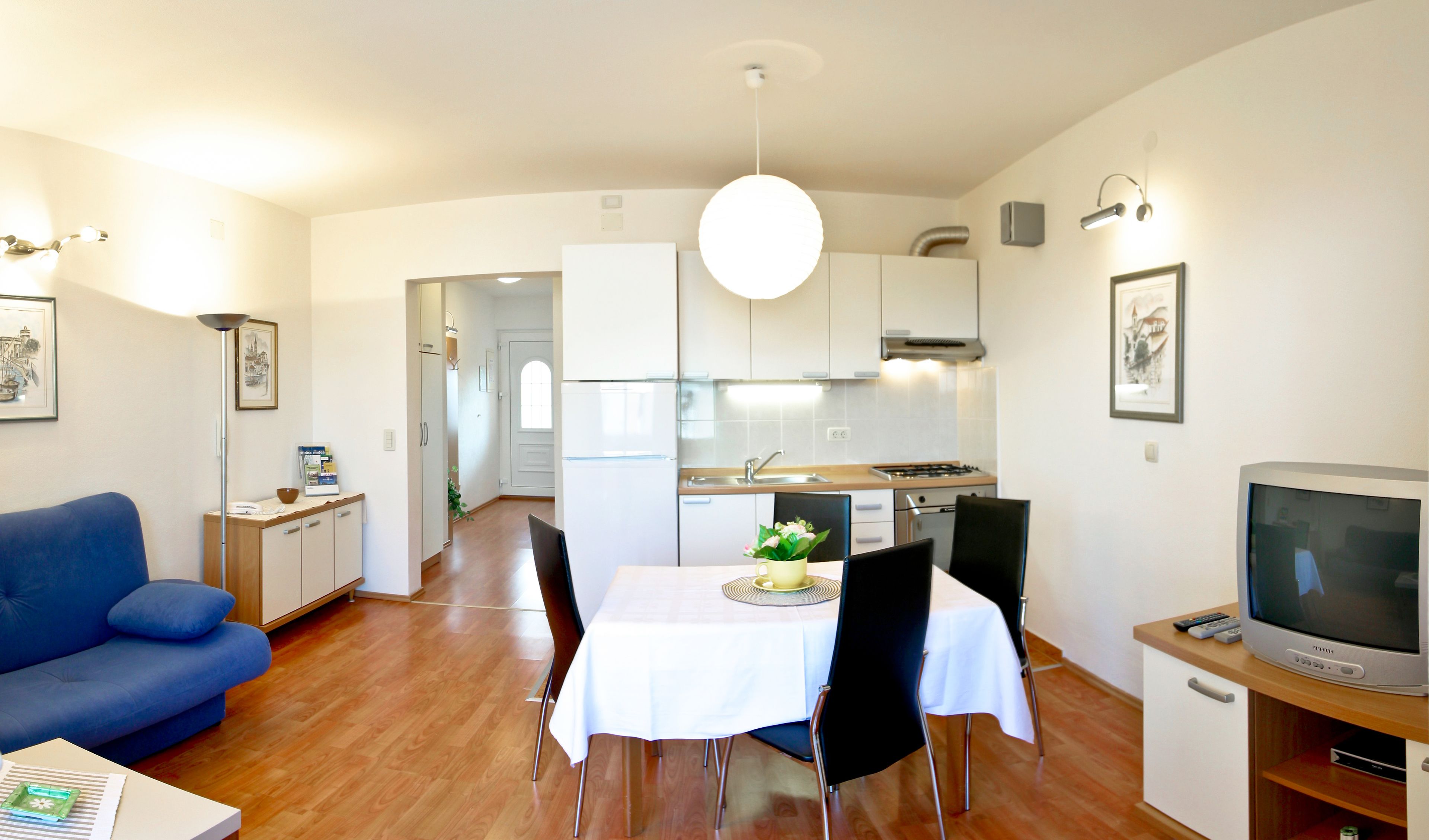 Apartemen Superior, balkon, pemandangan laut (2+2) | Area keluarga | TV