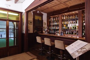 Bar (in der Unterkunft)