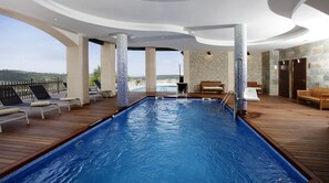 Indoor pool, outdoor pool