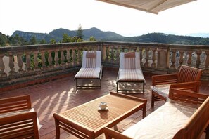 Deluxe-Doppelzimmer | Minibar, Zimmersafe, kostenlose Babybetten, kostenloses WLAN