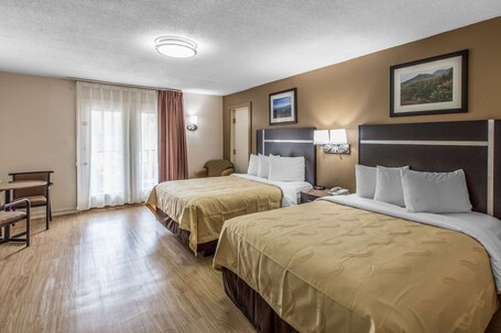 Quality Inn Suites - Image 11