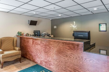 Quality Inn Suites - Image 20