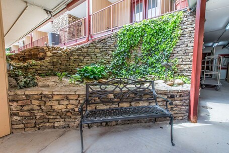Quality Inn Suites - Image 3