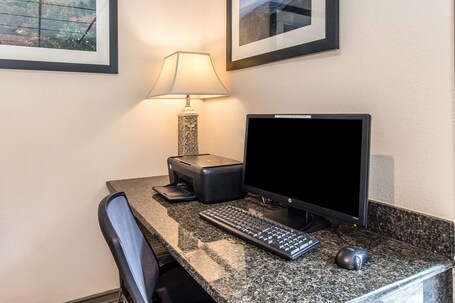 Quality Inn Suites - Image 23