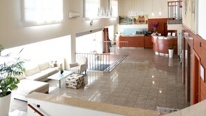 Hallway - Hotel Neboder (Rijeka)