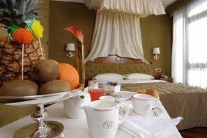 Deluxe Double or Twin Room | Select Comfort beds, minibar, in-room safe, desk