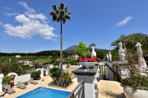 Außenpool (je nach Saison geöffnet)