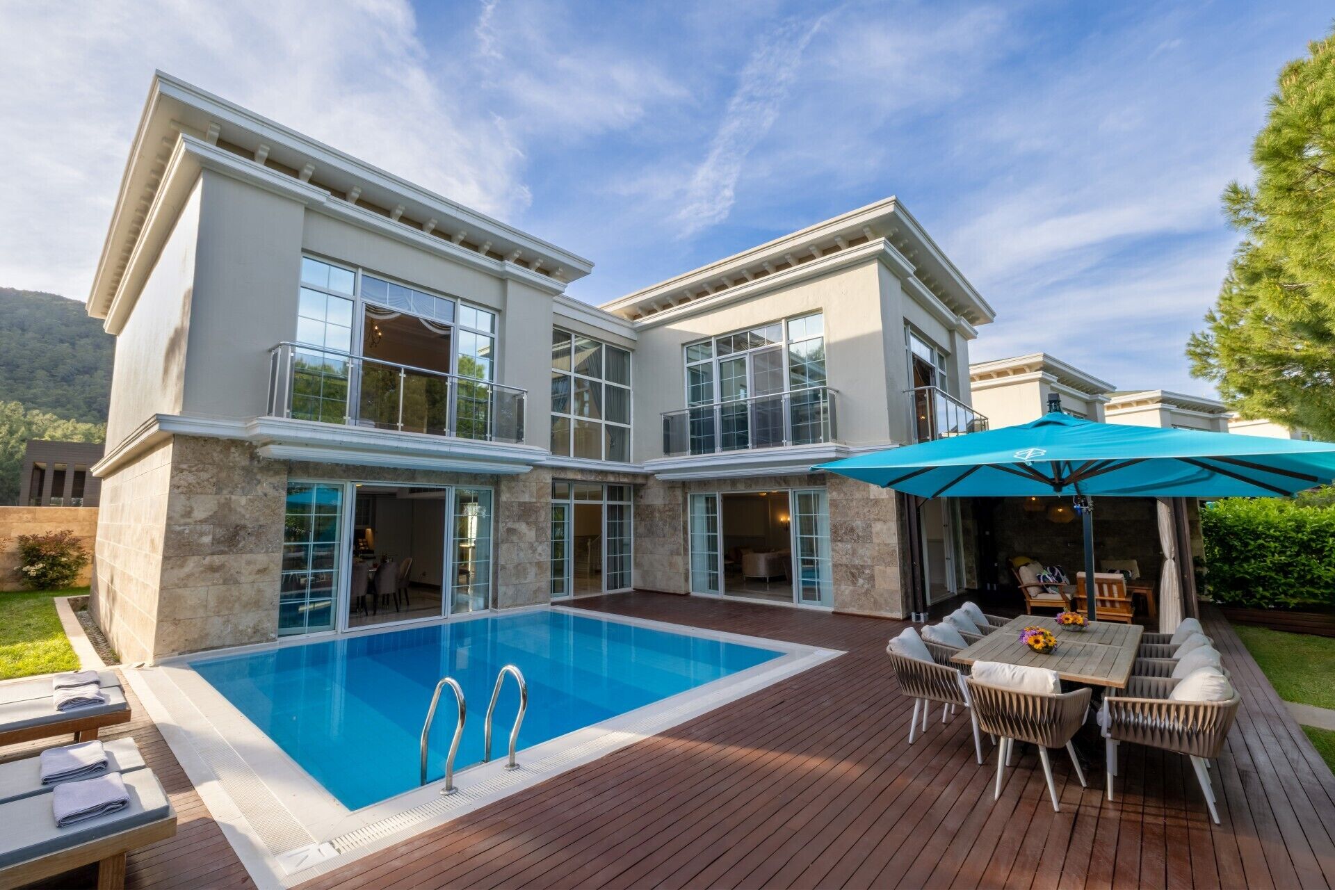 Grand-Villa | Eigener Pool