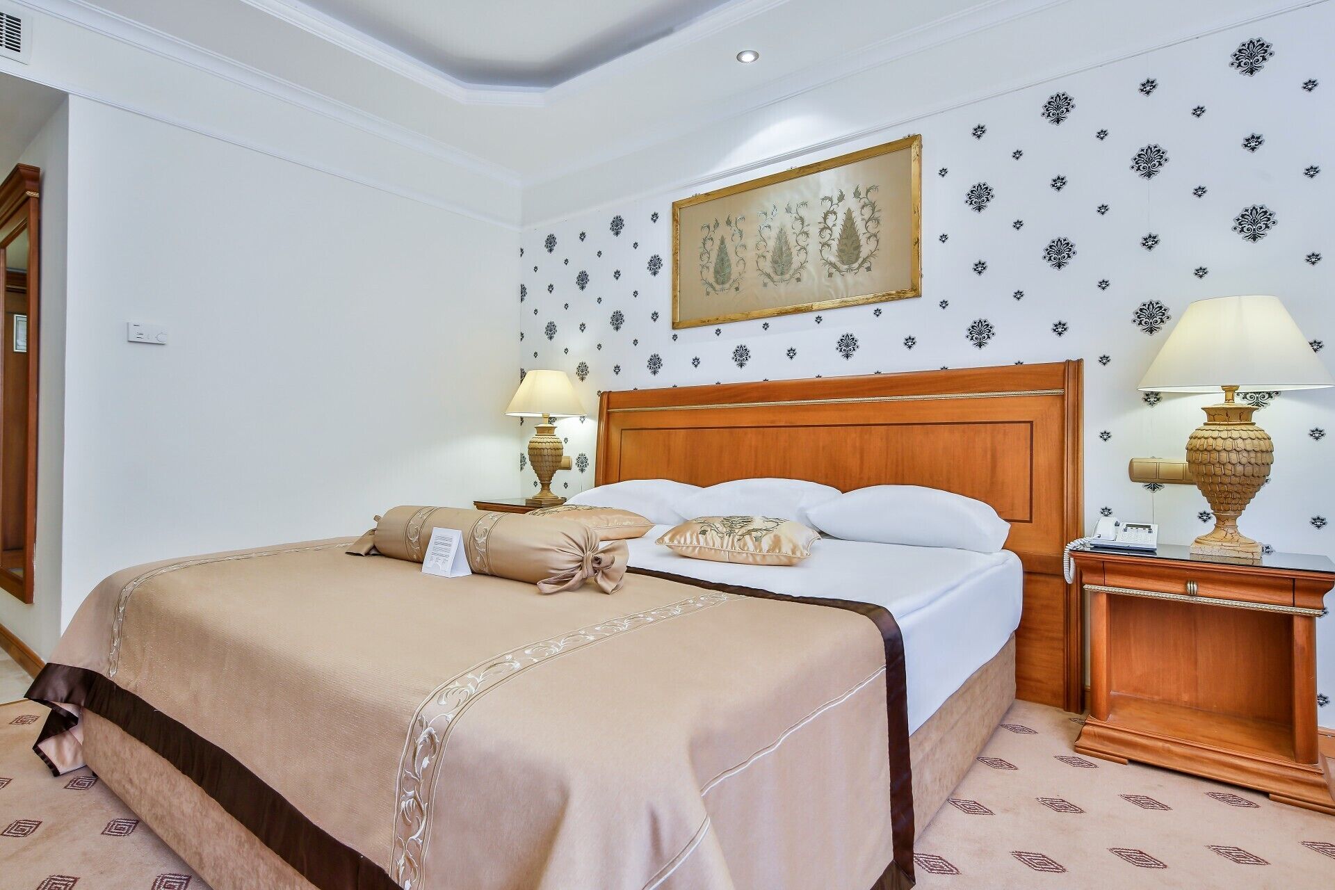 Premium bedding, minibar, in-room safe, laptop workspace