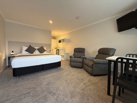 1 bedroom, desk, soundproofing, iron/ironing board