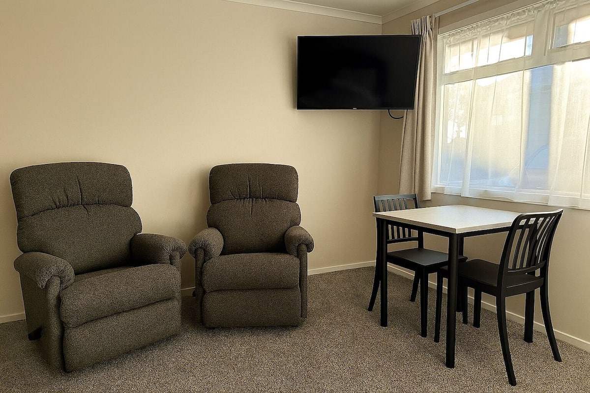 36-inch tv with digital channels