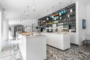 Desayuno estilo bufé