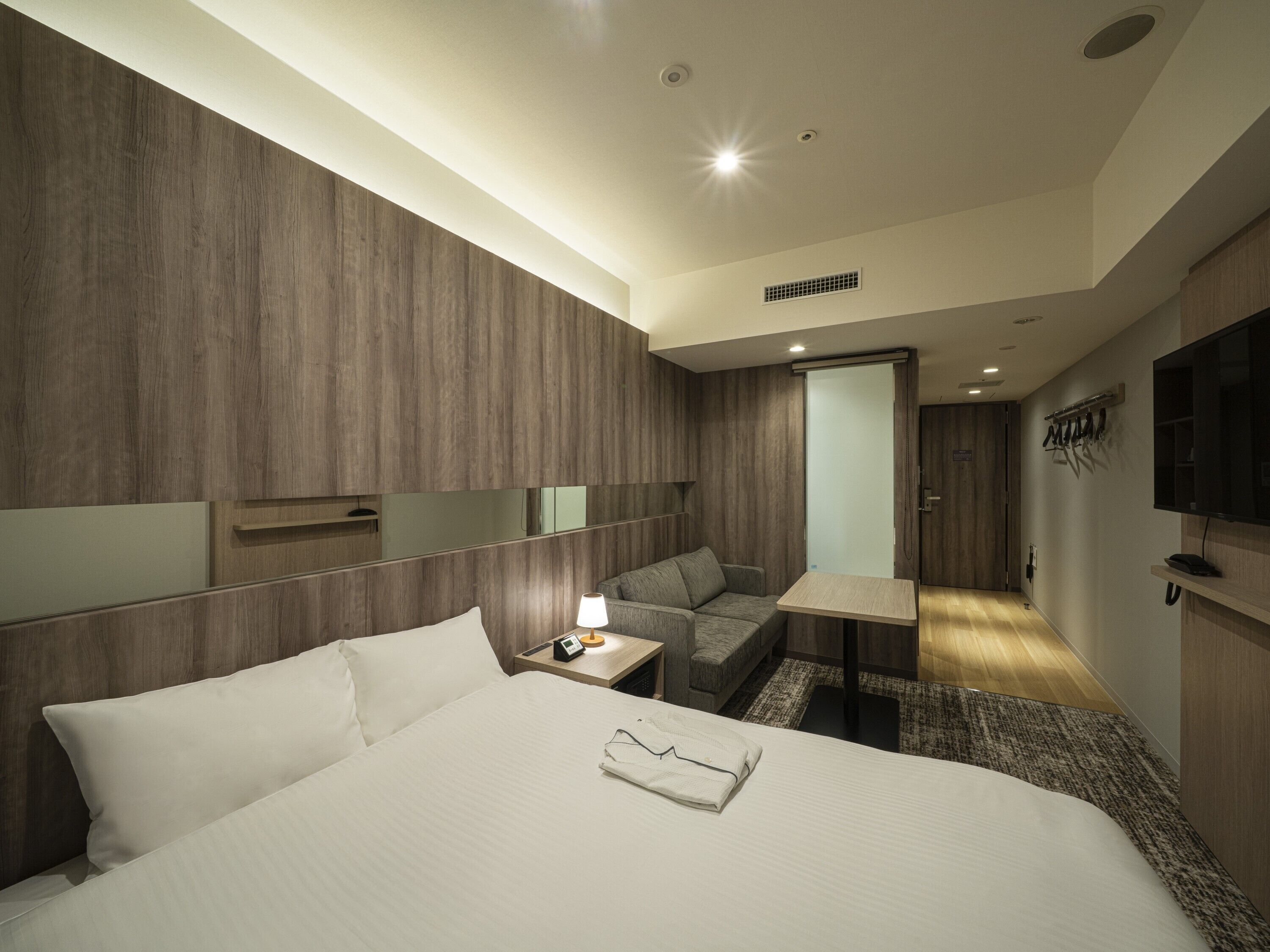 Premier Room Double, Non Smoking | Premium bedding, pillowtop beds, in-room safe, blackout drapes