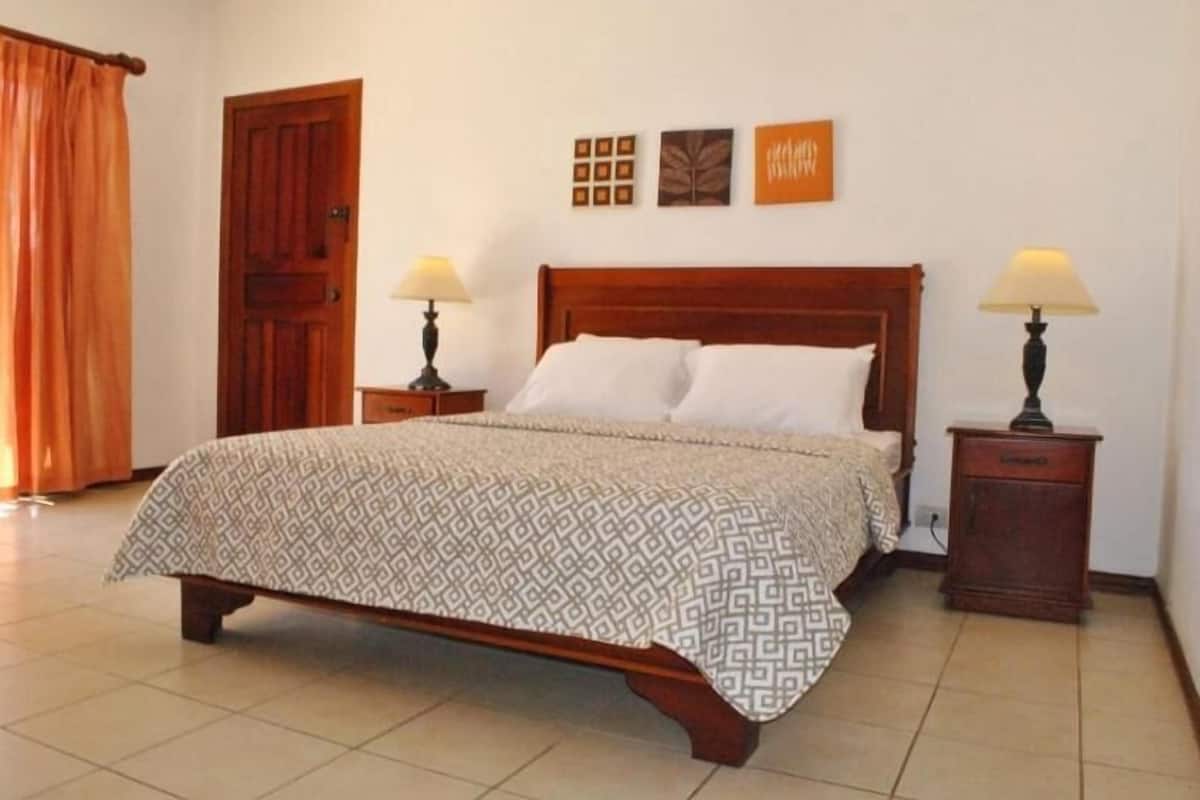 Standard Suite | 1 bedroom, down duvets, individually decorated, individually furnished