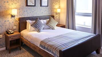 Studio Suite, Kitchen | Premium bedding, in-room safe, individually decorated