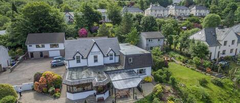 المنشأة من الخارج