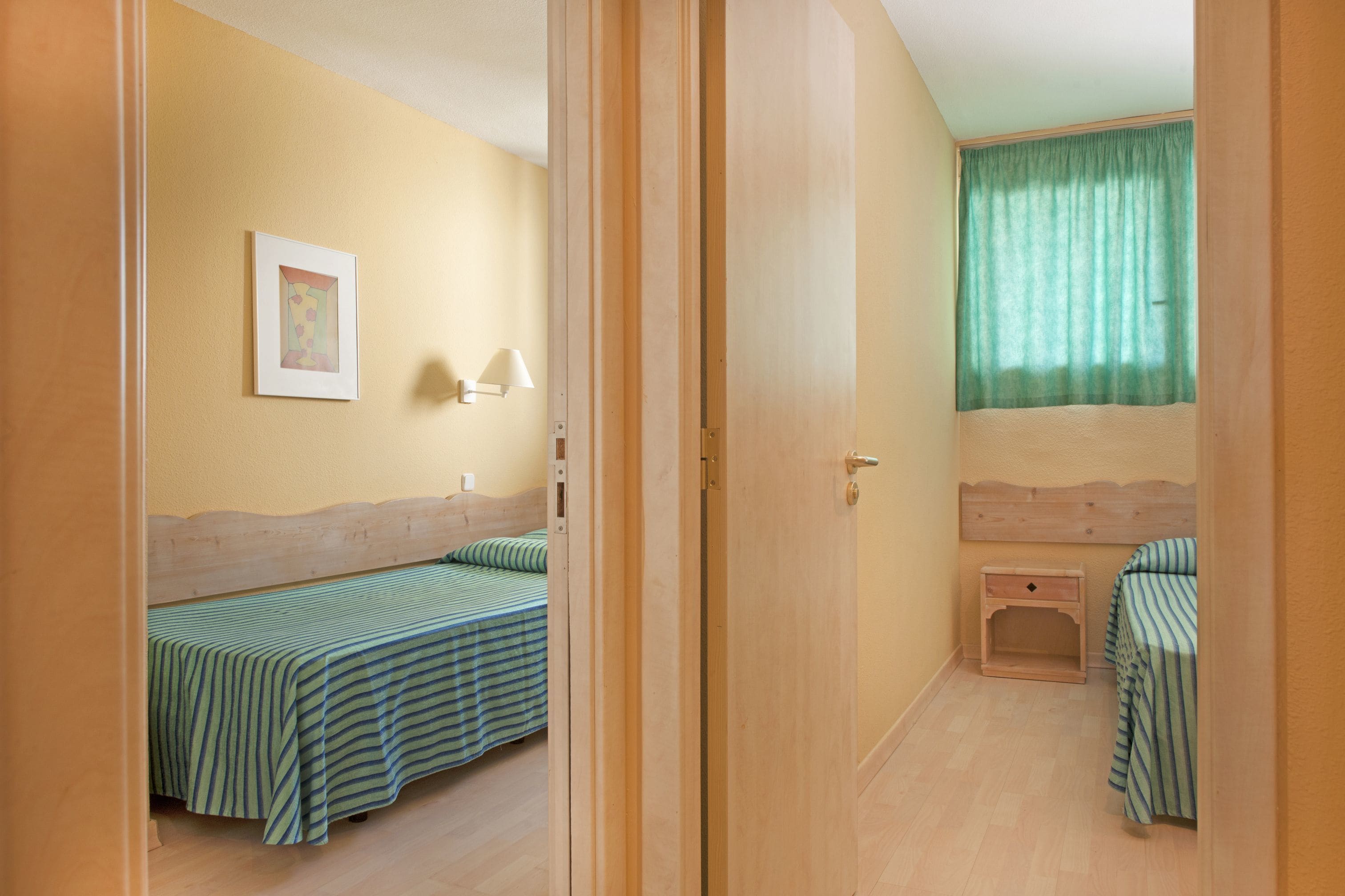 minibar, in-room safe, individually decorated, individually furnished