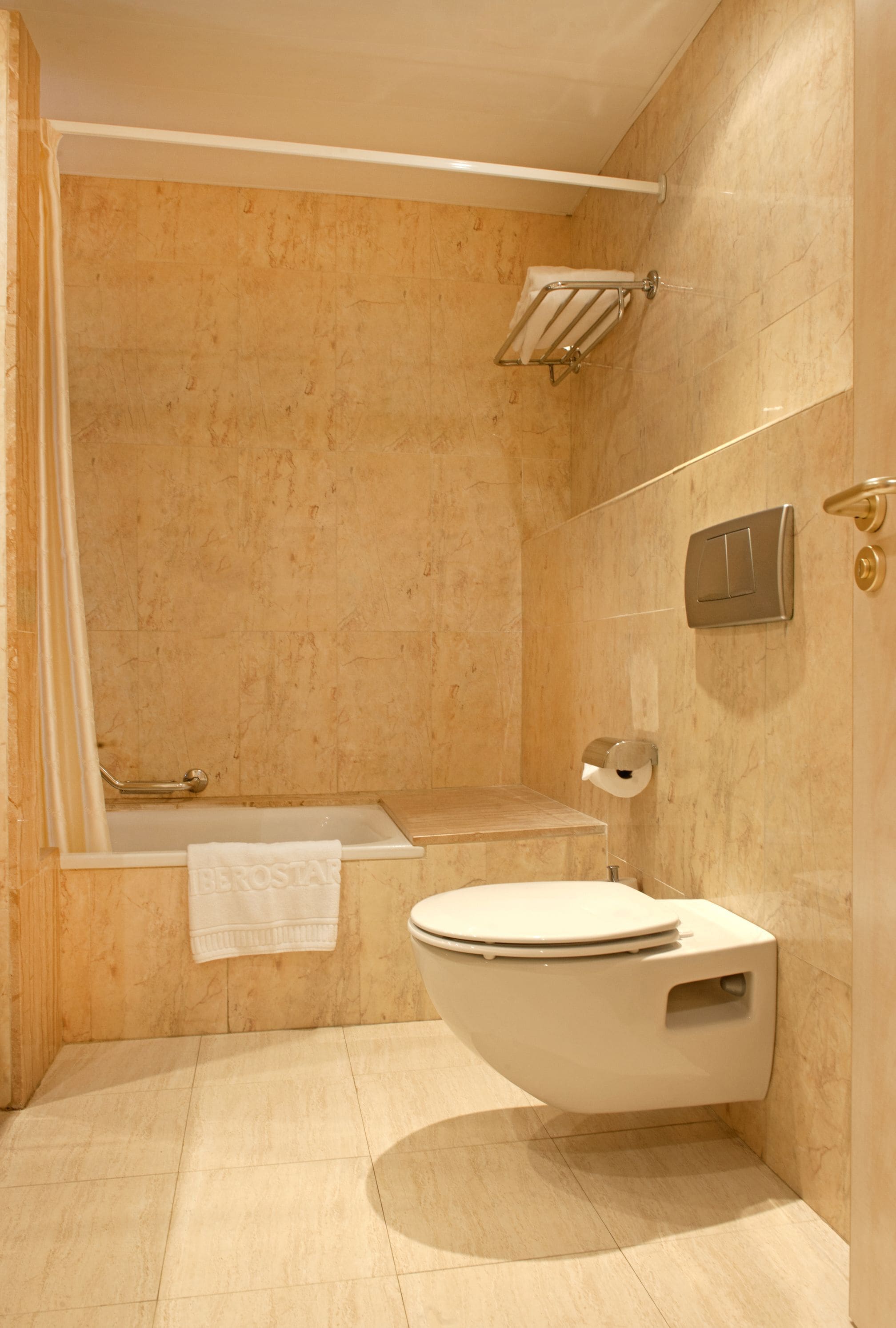 bathtub, eco-friendly toiletries, towels