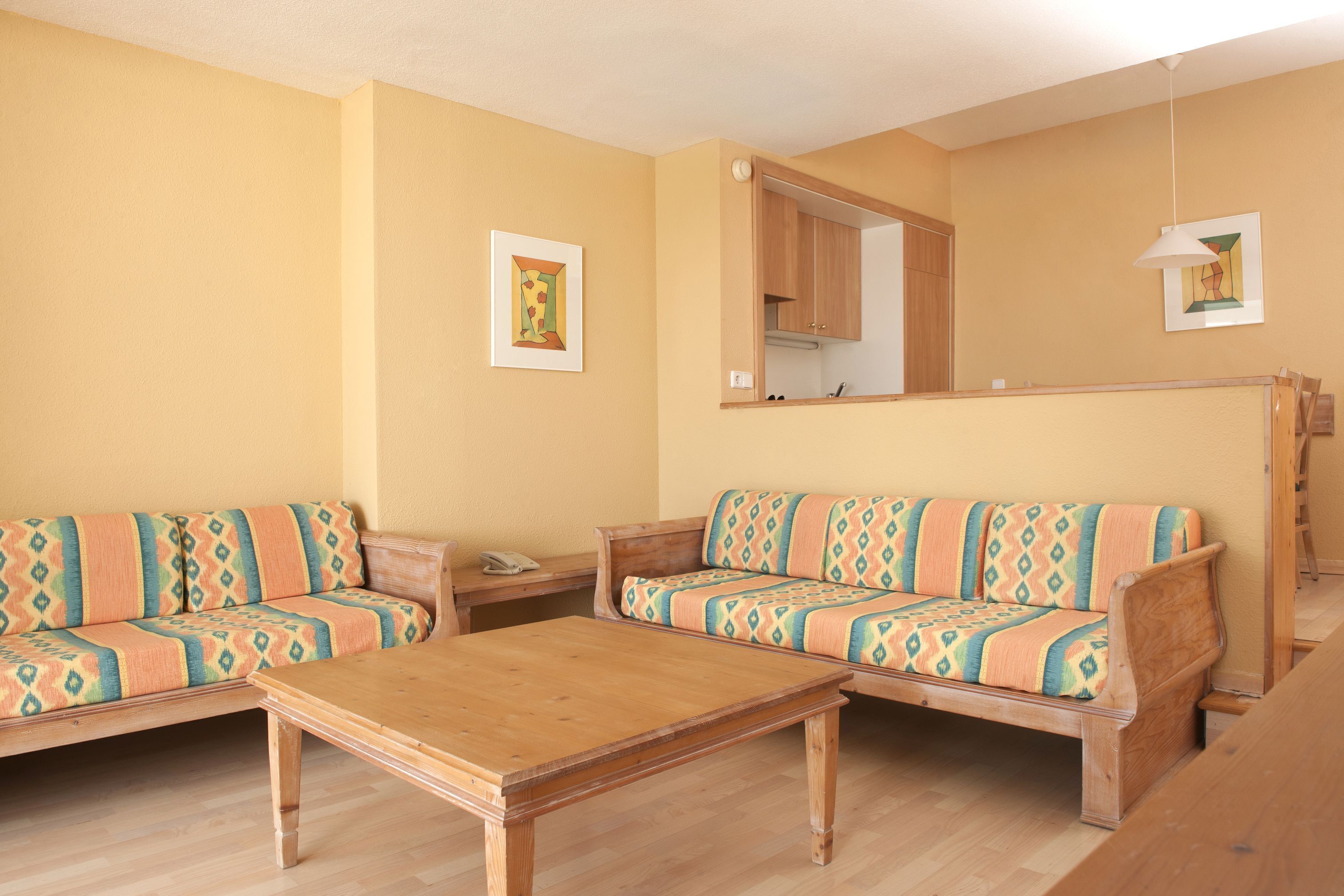 minibar, in-room safe, individually decorated, individually furnished