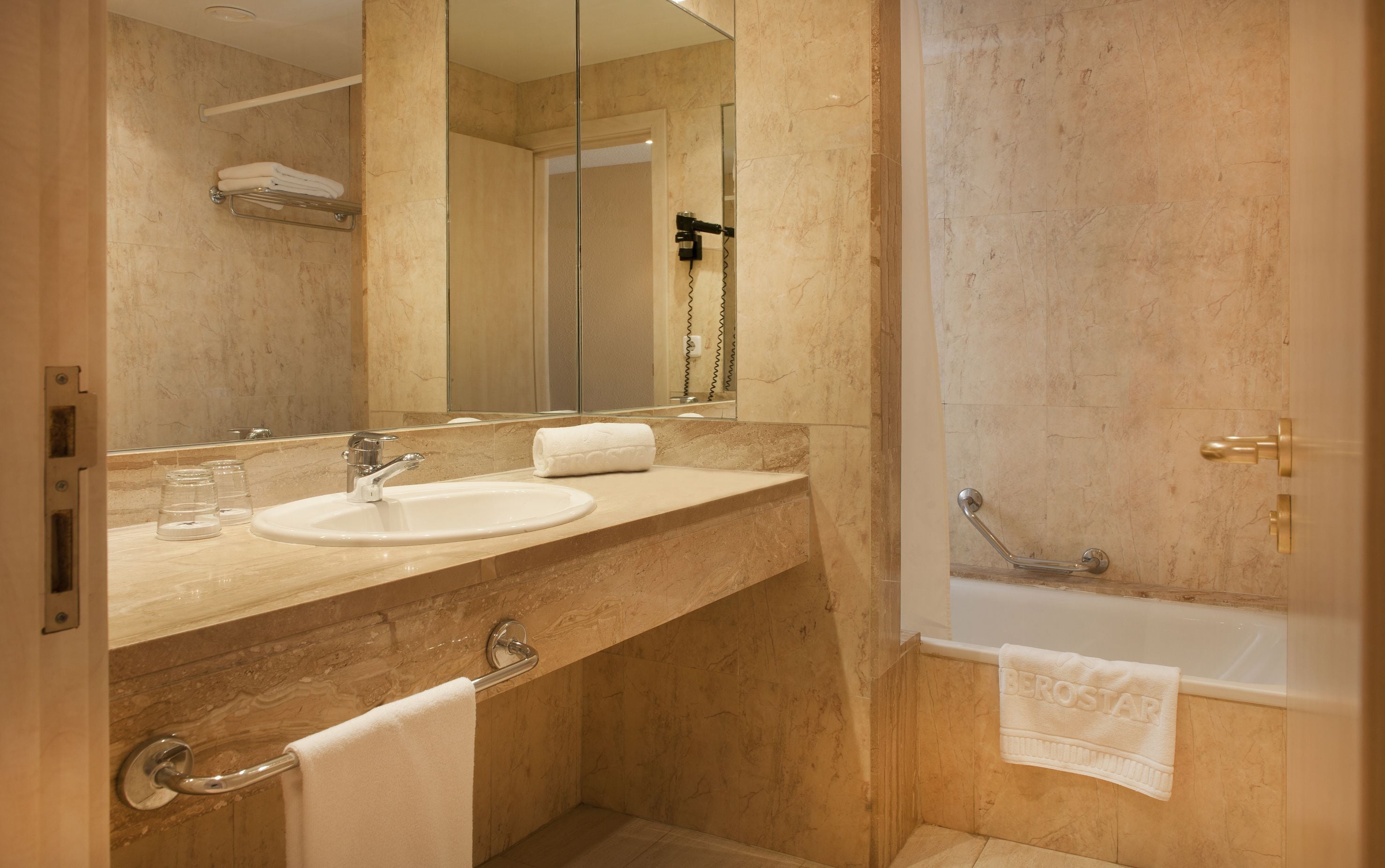 bathtub, eco-friendly toiletries, towels