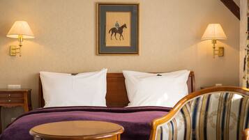 Doppelzimmer mit Schlossblick und Balkon | Allergikerbettwaren, Daunenbettdecken, Minibar, Zimmersafe