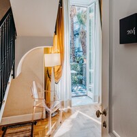 Junior Σουίτα | Κλινοσκεπάσματα υψηλής ποιότητας, μίνι μπαρ, χρηματοκιβώτιο στο δωμάτιο 