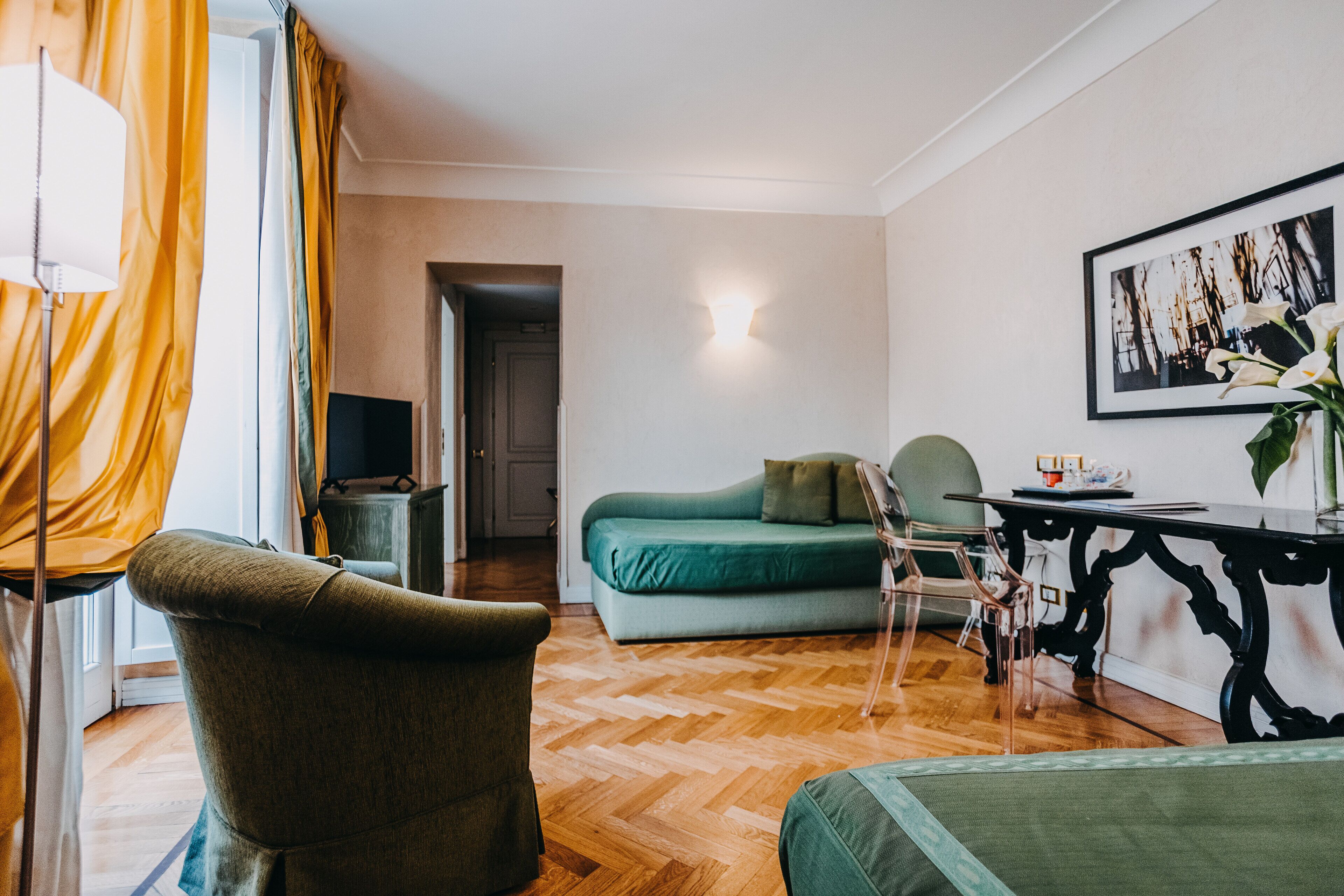 classic double or twin room | 1 bedroom, premium bedding, minibar, in-room safe