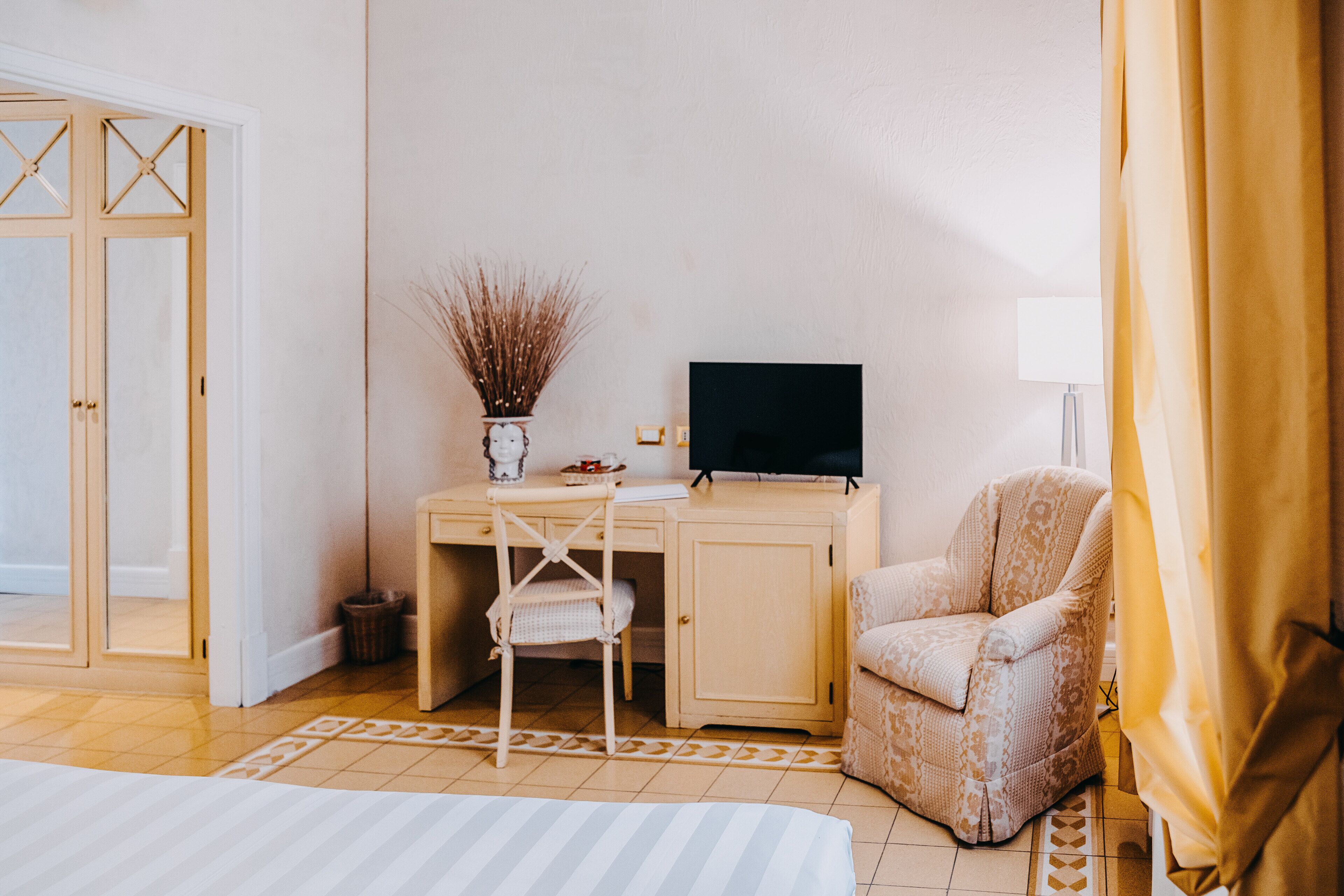 classic double or twin room | 1 bedroom, premium bedding, minibar, in-room safe