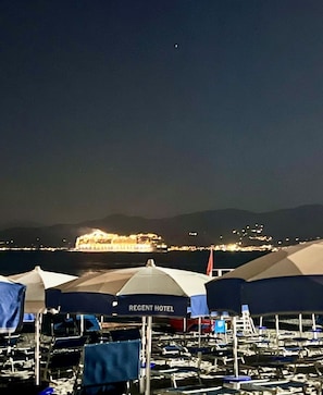 View from property - Regent Beach Hotel & Apartments (Reggio Calabria)