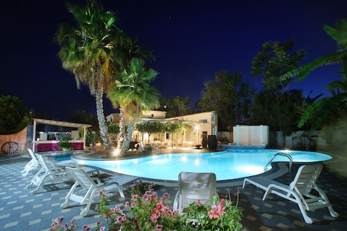 Regent Beach Hotel & Apartments