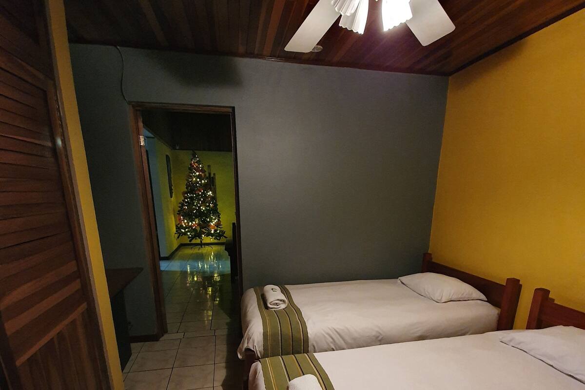 Doppelzimmer, 2 Einzelbetten