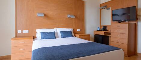 Minibar, in-room safe, desk, blackout drapes