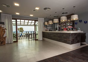 Snack bar