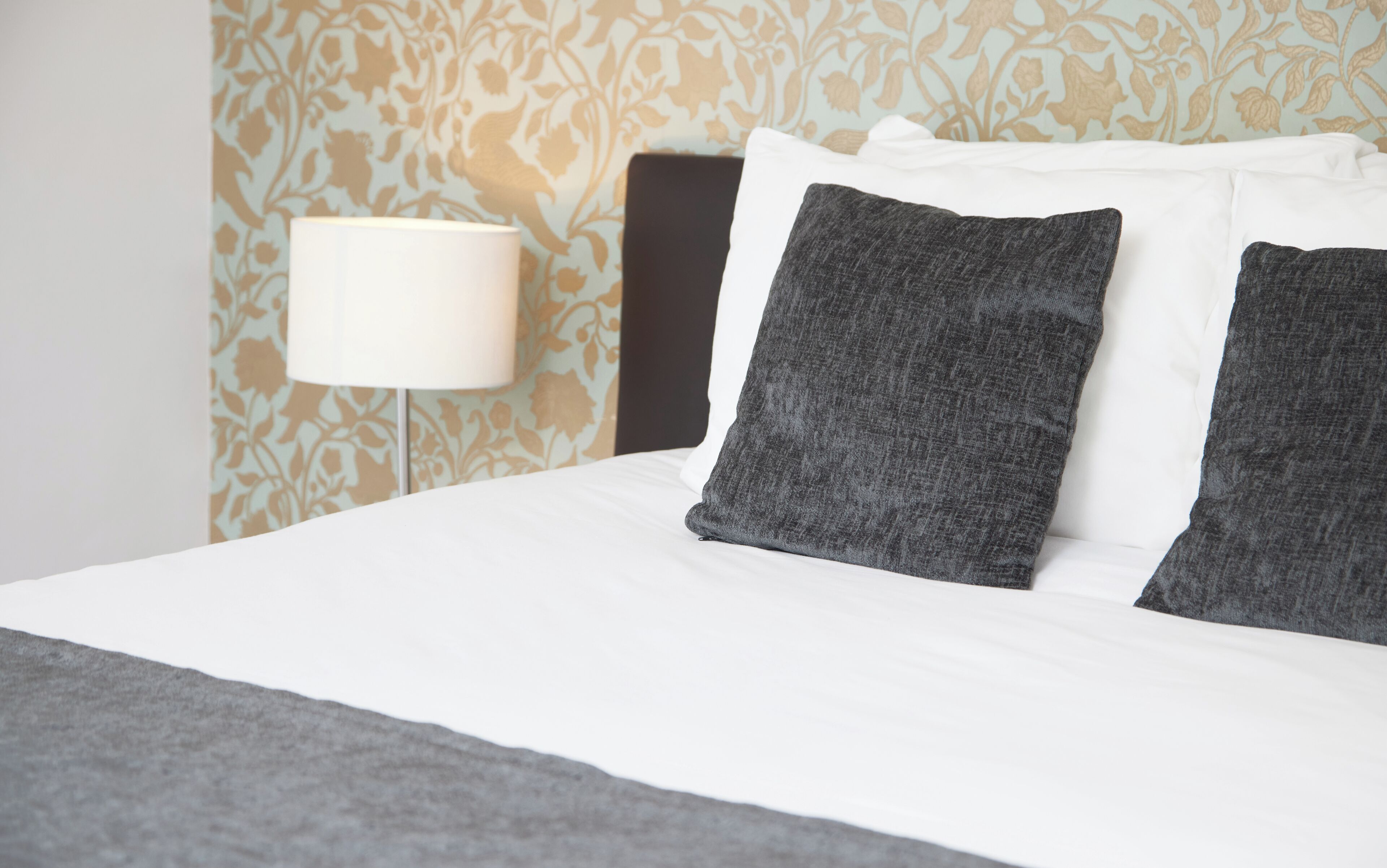 double ensuite | desk, iron/ironing board, free wifi