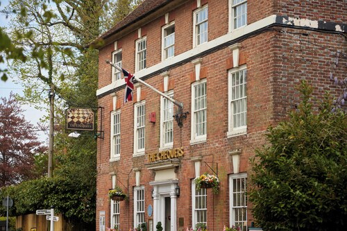 Chequers Inn by Greene King Inns